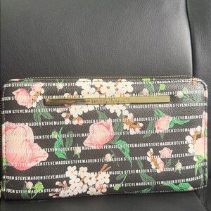 Steve Madden Floral Black Wallet
